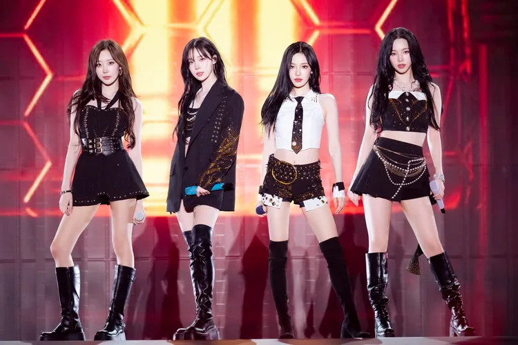 aespa由Giselle（左起）、Winter、Ningning、Karina組成，出道4年氣勢如虹。翻攝aespa X