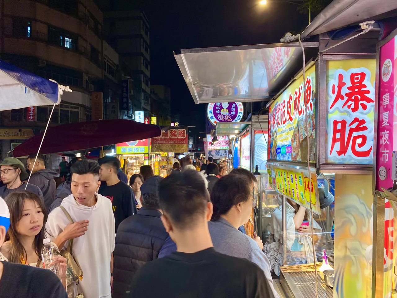 宁夏夜市虽有名人加持吸引人潮，但全台不少夜市却面临人潮不再的窘境。庄伟祺摄