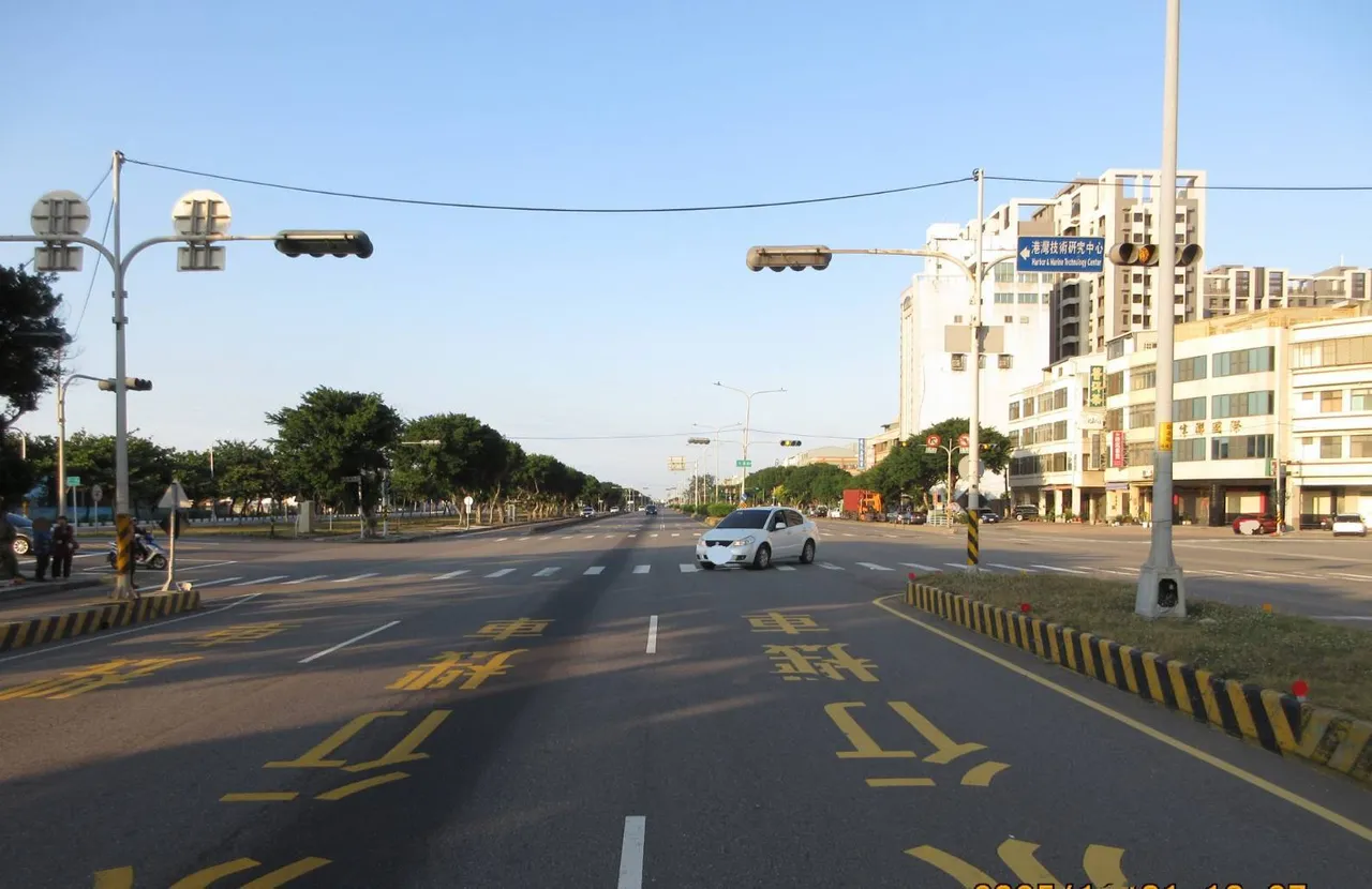 事故发生在梧栖区大勇路、临港路口。民众提供