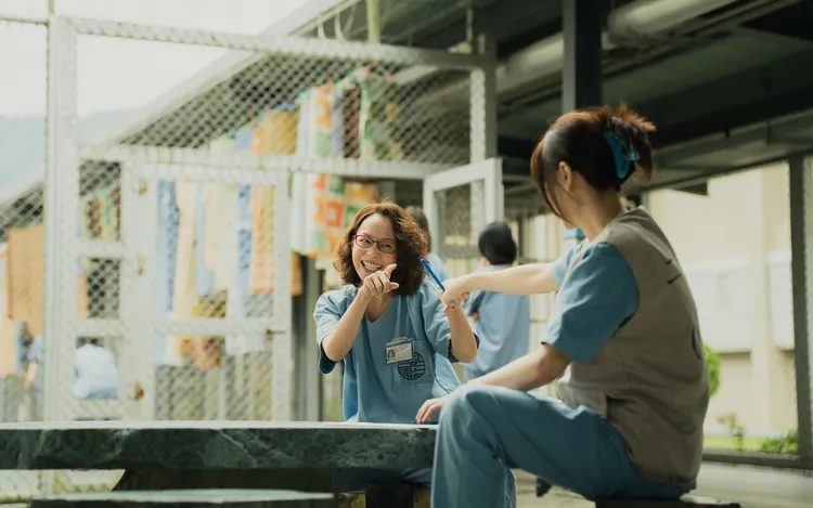 孫淑媚在電影中穿囚服都帶著鹽包讓拍戲順利。壹壹喜喜提供