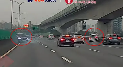 國1南24.6K高級車事故　BMW跨線撞賓士！2車都噴撞護欄