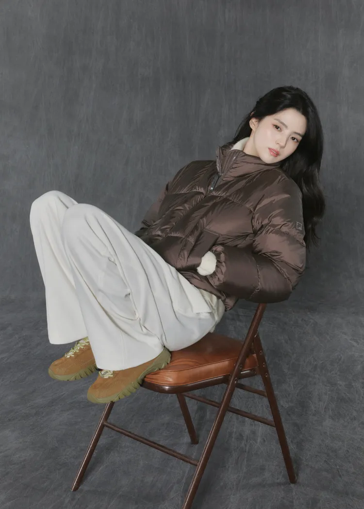 韓韶禧以Echappe薄底鞋作為造型亮點。品牌提供