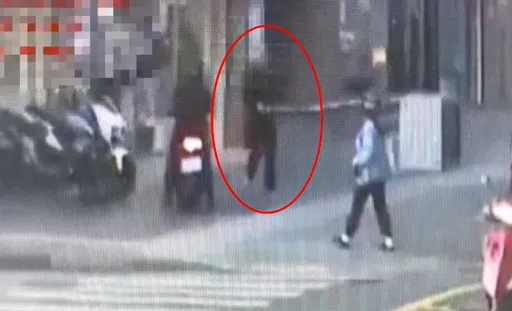 超商當ATM！惡男搶6千元「若無其事」閃離畫面曝　5小時後狼狽被逮　　