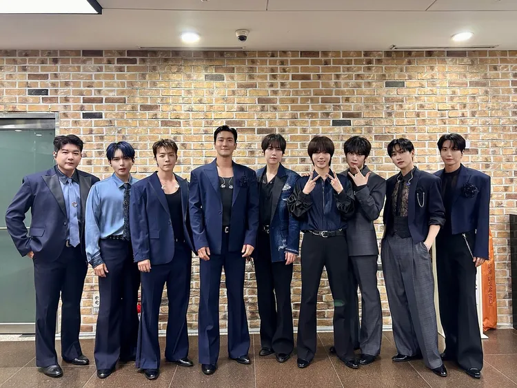 SJ明年1月24、25日在高雄巨蛋开唱。翻摄SJ IG