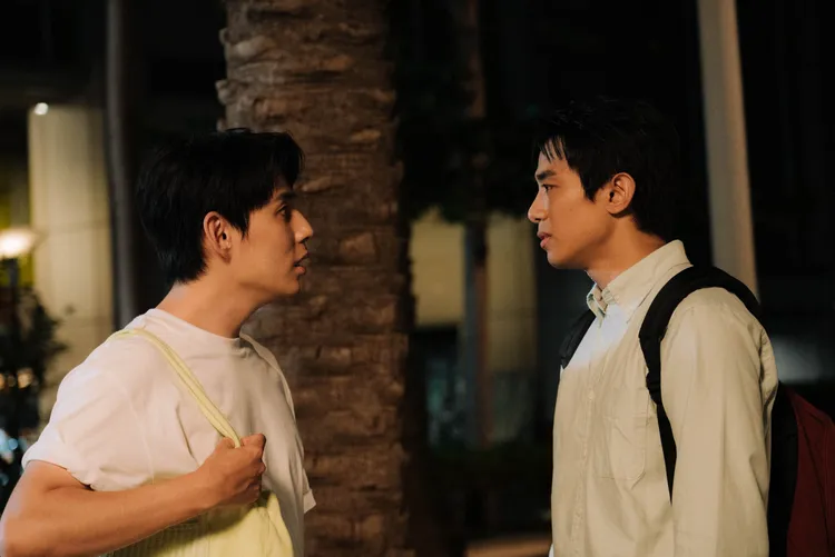 初孟軒（右）和徐鈞浩在甜蜜過後還是必須面臨現實。公視+提供