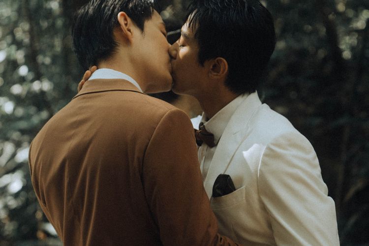 徐浩鈞唯美森林辦婚禮 甜蜜激吻後突提離婚