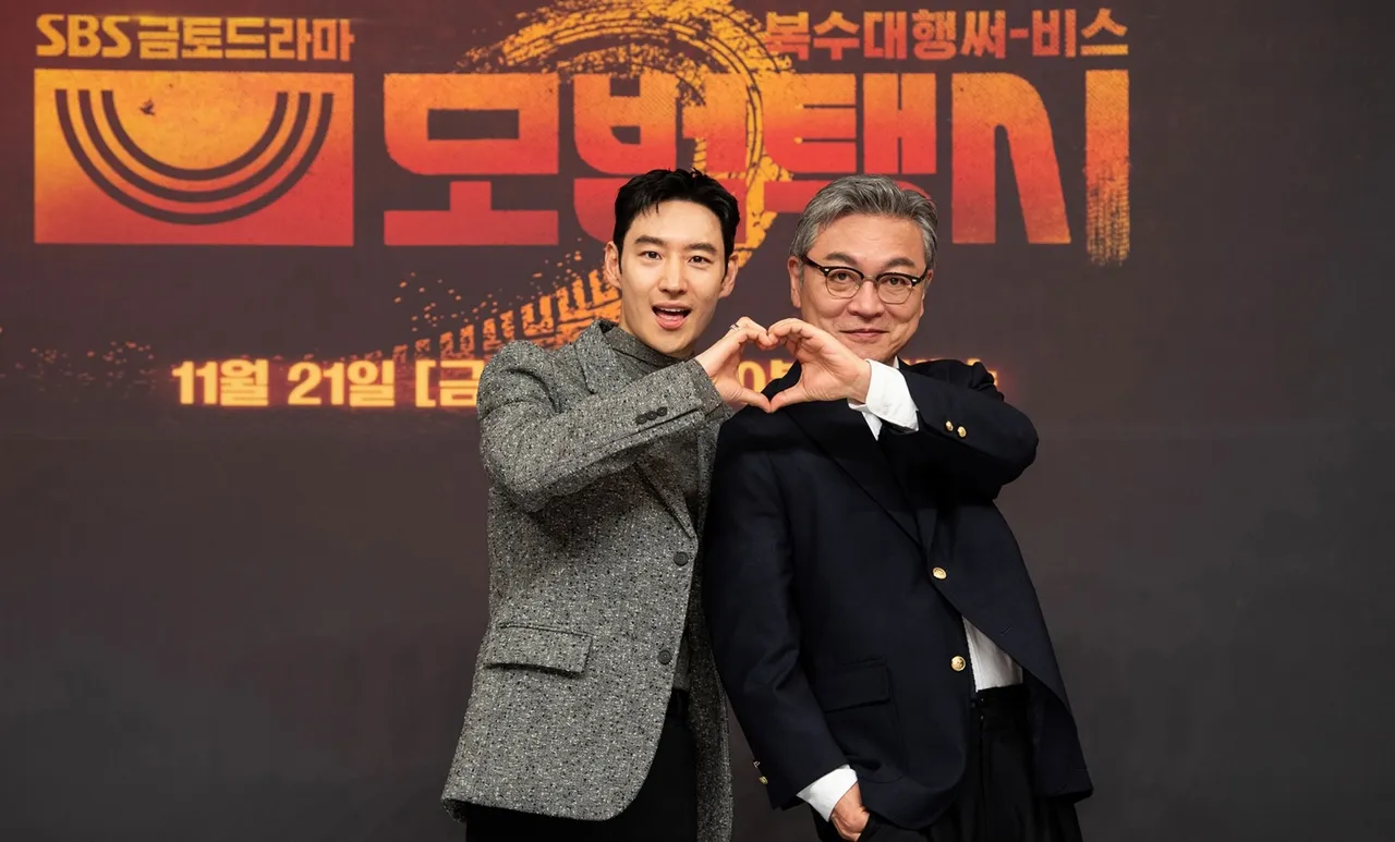 李帝勋（左）、金义圣。friDay影音提供