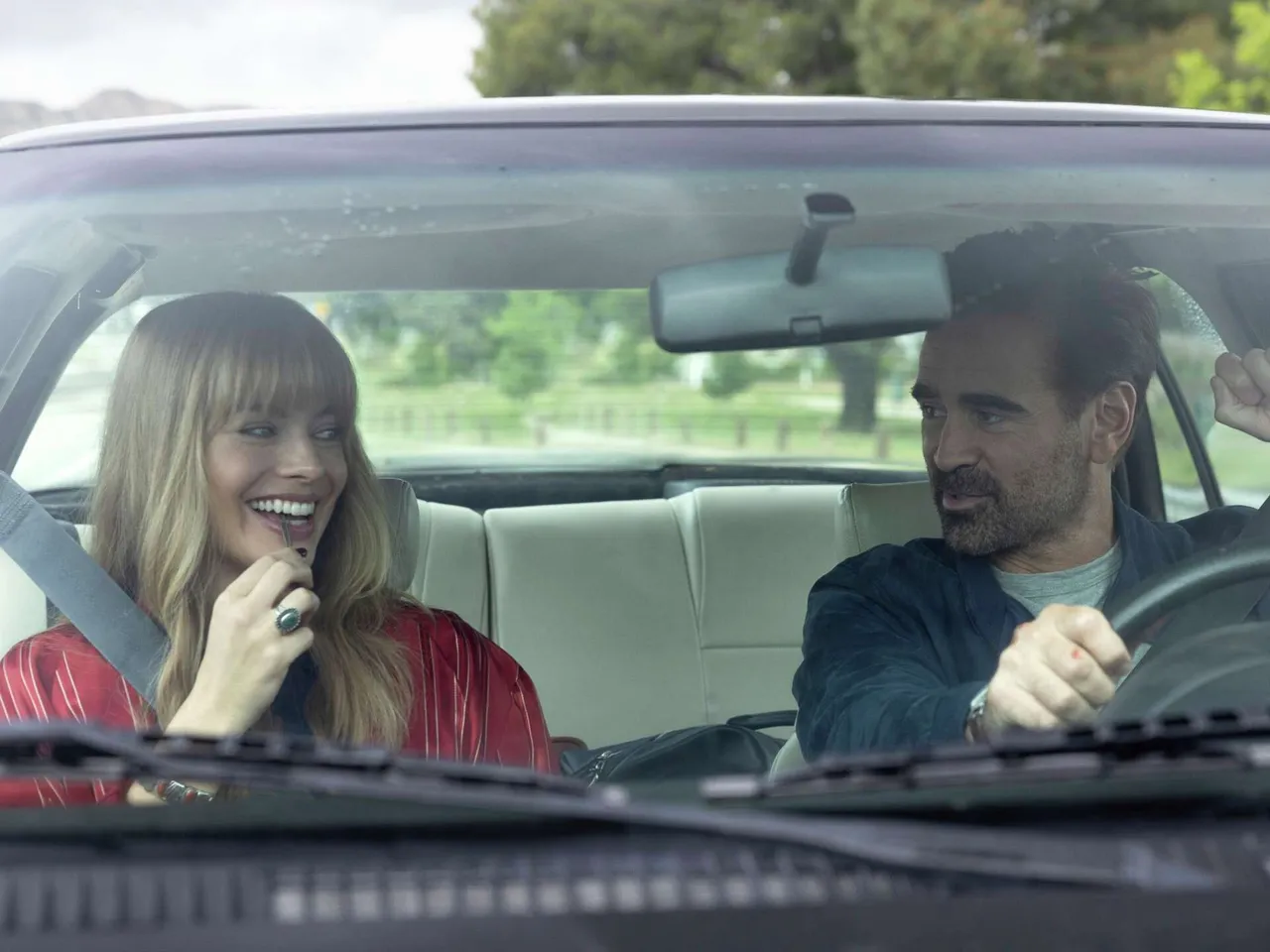 玛格罗比携手金球影帝柯林法洛主演浪漫爱情电影《奇幻导航》。CATCHPLAY提供