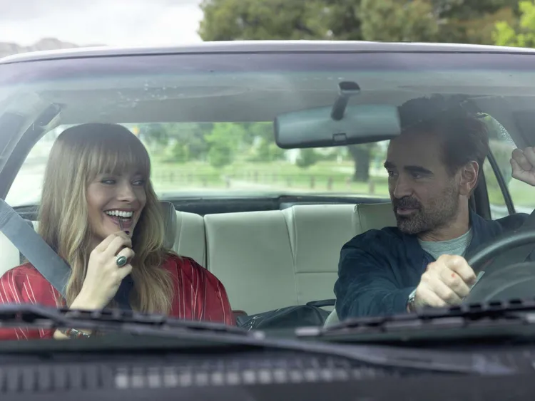 瑪格羅比攜手金球影帝柯林法洛主演浪漫愛情電影《奇幻導航》。CATCHPLAY提供