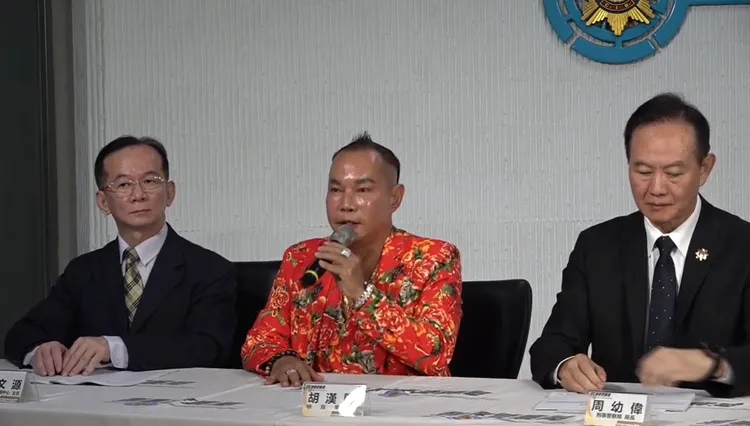 胡漢龑現身呼籲民眾不要貪小便宜。翻攝畫面