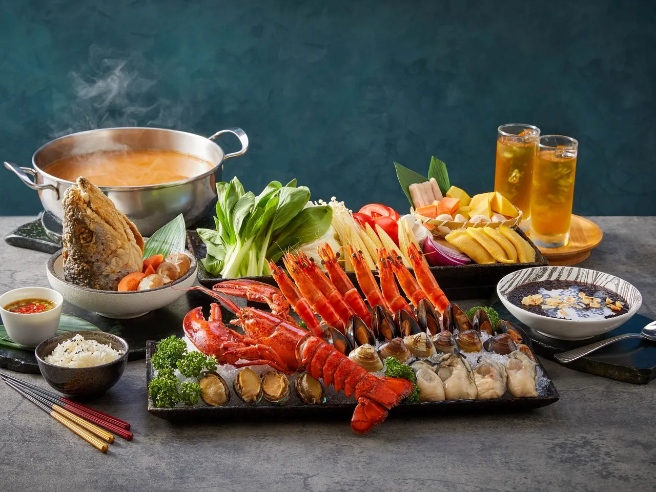 Asia49「豪華龍蝦&鮭魚頭火鍋套餐」下殺61折，超值划算。台北遠東香格里拉提供
