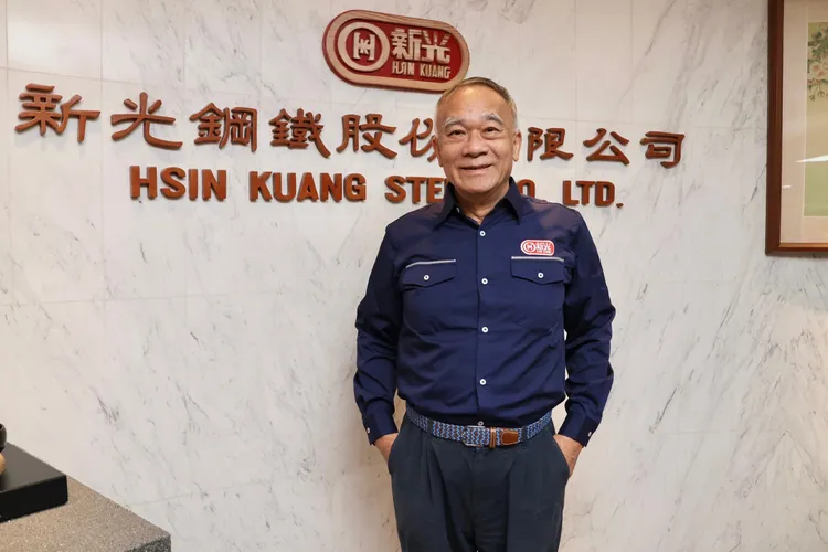 鋼鐵裁剪暨通路商新光鋼鐵榮獲「2025台灣企業永續獎（TCSA）」之「企業績效獎」及「永續報告書金獎」雙項殊榮。圖為董事長粟明德。莊宗達攝