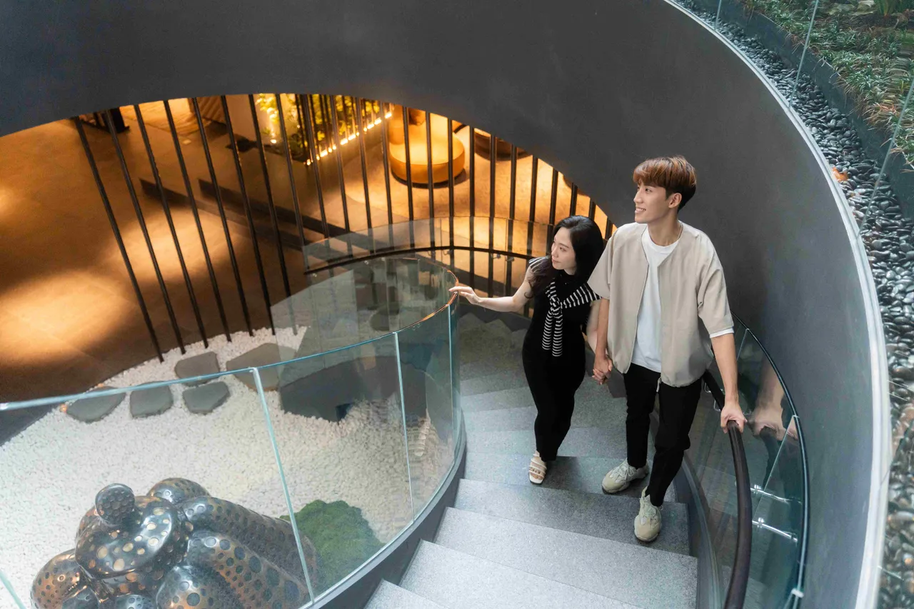 汉来日月行馆欢庆满周年推「旅拍住宿专案」，指定房型加赠1小时专业摄影。汉来日月行馆提供