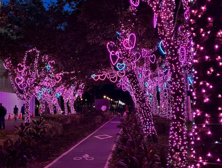 微風信義 × 微風南山限定 微風聖誕告白大道