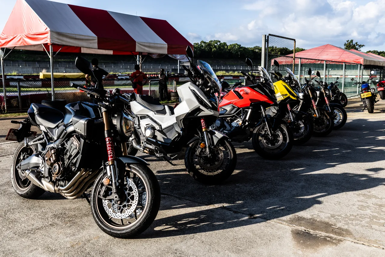 活动期间除试乘体验外，也规划多样化周边活动，包括拍照打卡互动、限量精美礼赠与美食餐车。业者提供