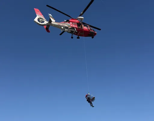 敌不过死神！彰化2钓客遭浪卷走　直升机紧急救援1人仍不治