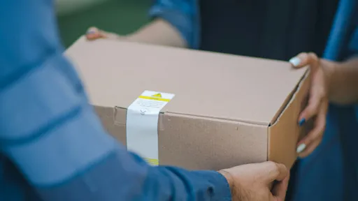 包裹误送几百尺外　30岁外递员被收件人挥刀杀了