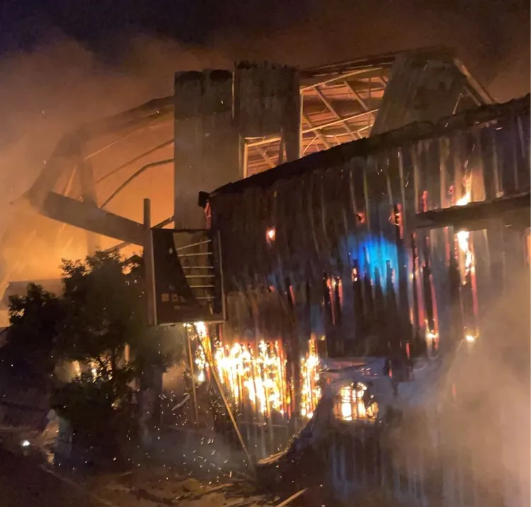竹县新丰乡家具工厂火警。新竹县消防局提供