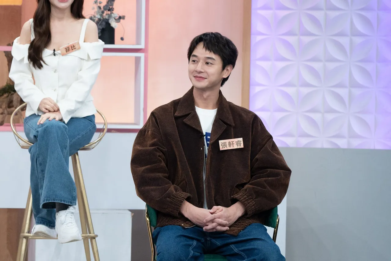 张轩睿（中）被派翠克好友误认成刘冠廷，尴尬当场「社会性死亡」，东森综合台提供