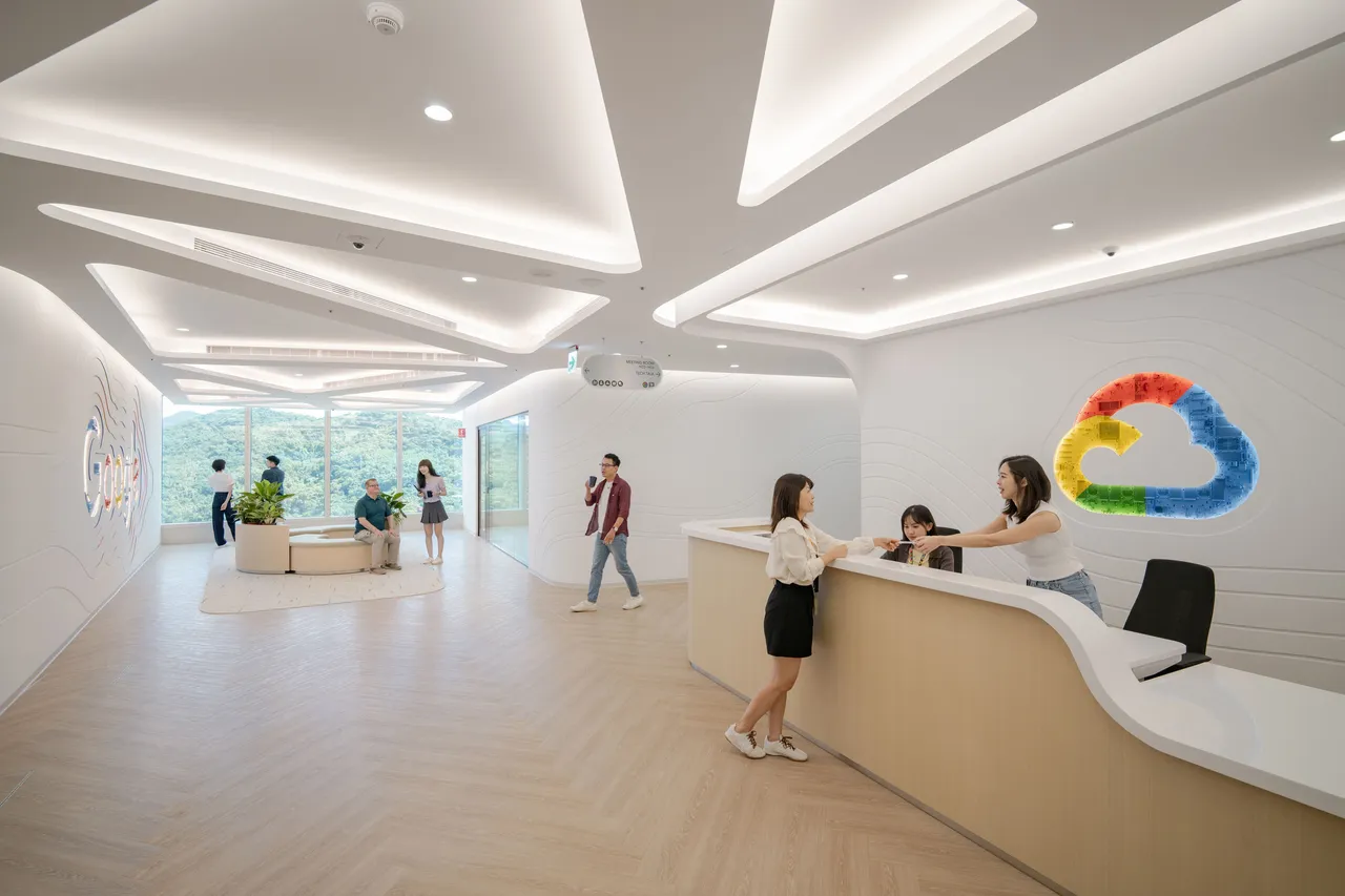 19楼为Google办公室接待空间。Google提供