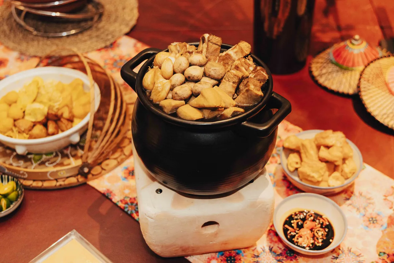 凱菲屋馬來美饌經典再現必嚐「肉骨茶」。台北君悅酒店提供