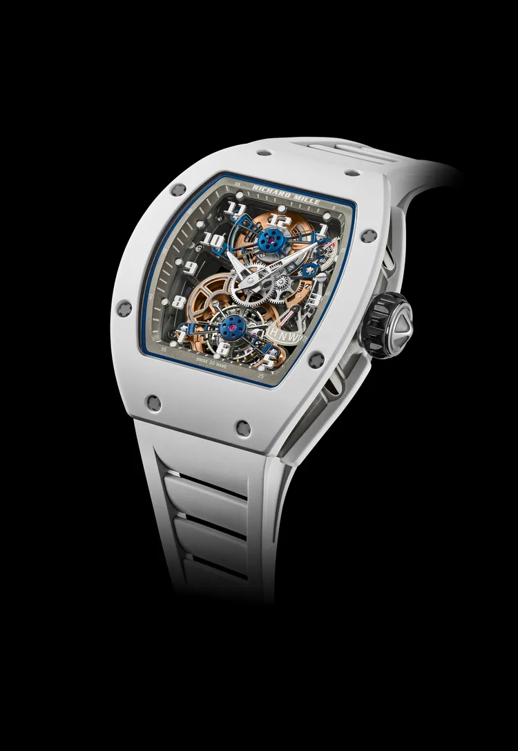 RICHARD MILLE RM 17-02陀飛輪腕錶，40.1*48.15mm，ATZ白色陶瓷錶殼，雙面防眩光處理的藍寶石水晶錶盤，RM17-02手動上鍊陀飛輪機芯，動力處儲存約70小時，防水深度50米。品牌提供