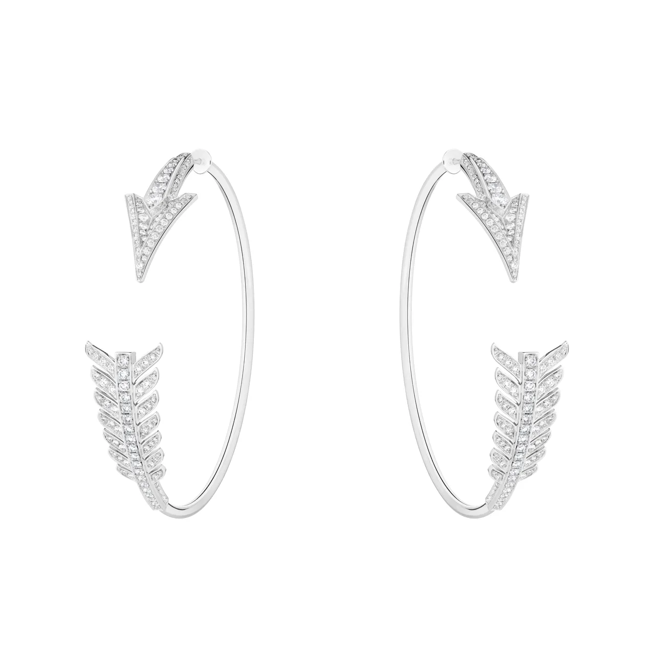 Flèche系列耳環（白金750材質、鑲嵌鑽石），98萬9000元。品牌提供