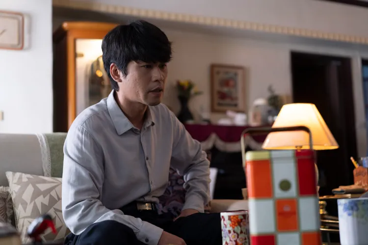 黃迪揚在《南方時光》飾演一位因大環境危機而發生周轉困難的生意人。百景映畫提供