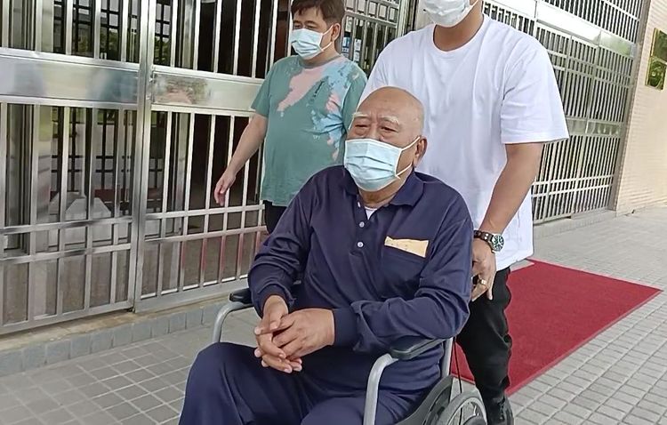 吳健保包10萬禮金換獄中特殊待遇　監獄科員一審判5年2月上訴結果出爐