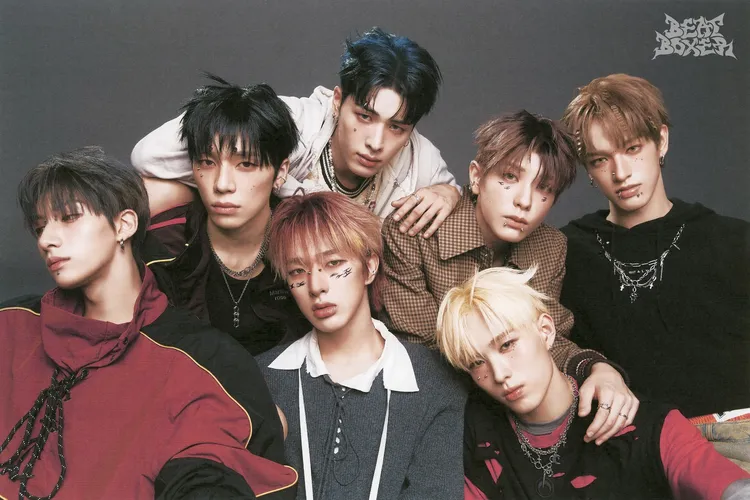 NEXZ是JYP的新人男团，2026年1月3日将在台大体育馆1楼开唱。艺尚提供