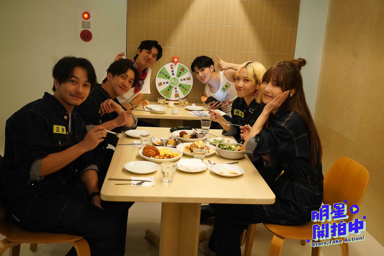 《明星开拍中》众主持群。TVBS提供