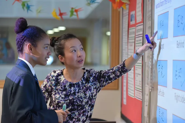 中文培優（Mandarin Excellence Programme, ME）教授英國中學生華語。翻攝British Council官網