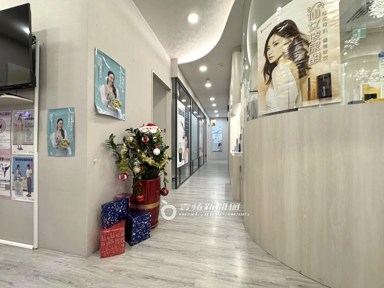 群丽诊所内张贴许多医美项目的海报。特勤中心摄