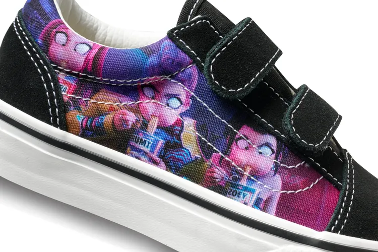 Old Skool V鞋型可看到3位女主角狂嗑食物的逗趣畫面。品牌提供