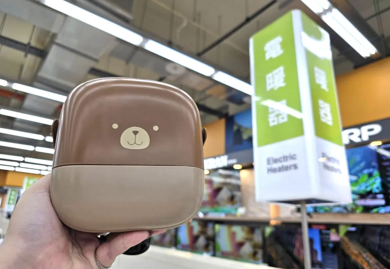 方便移动、轻巧、低价电暖器成购买主要原因。业者提供