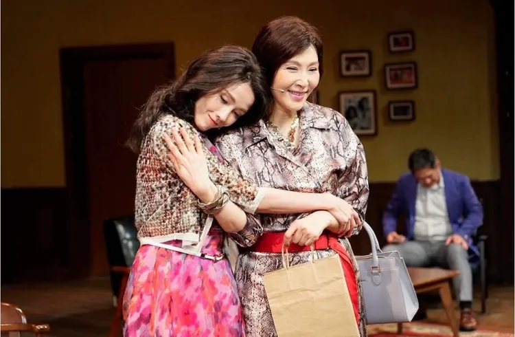 葉全真今年忙舞台劇巡演，和老朋友張玉嬿搭檔，事業忙，感情也沒空窗。翻攝自張玉嬿IG