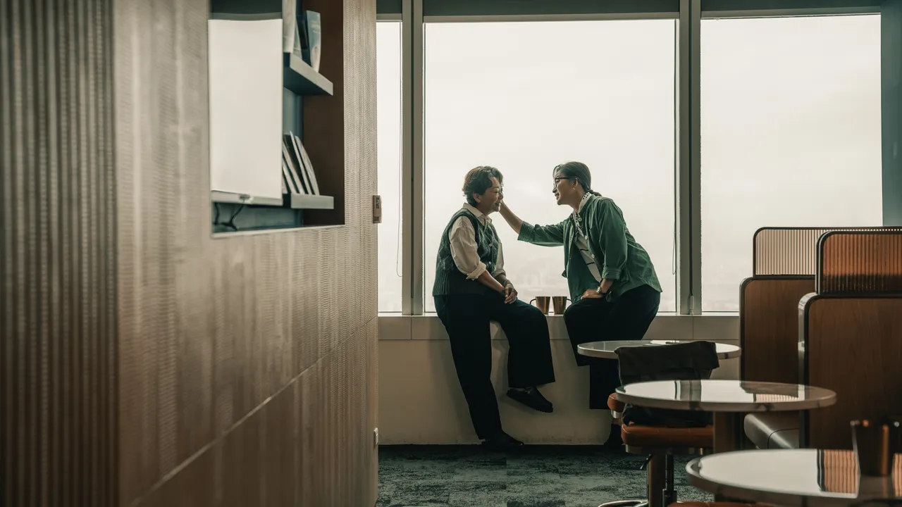 《整形过后》曹兰（左）3分半催泪告白刘瑞琪（右）引泪崩。六鱼文创提供