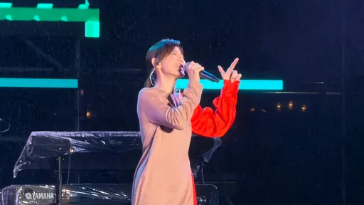 新北跨年烟火｜「冻龄女神」飙1神曲掀全场暴动嗨唱　一秒坠90年代回忆漩涡