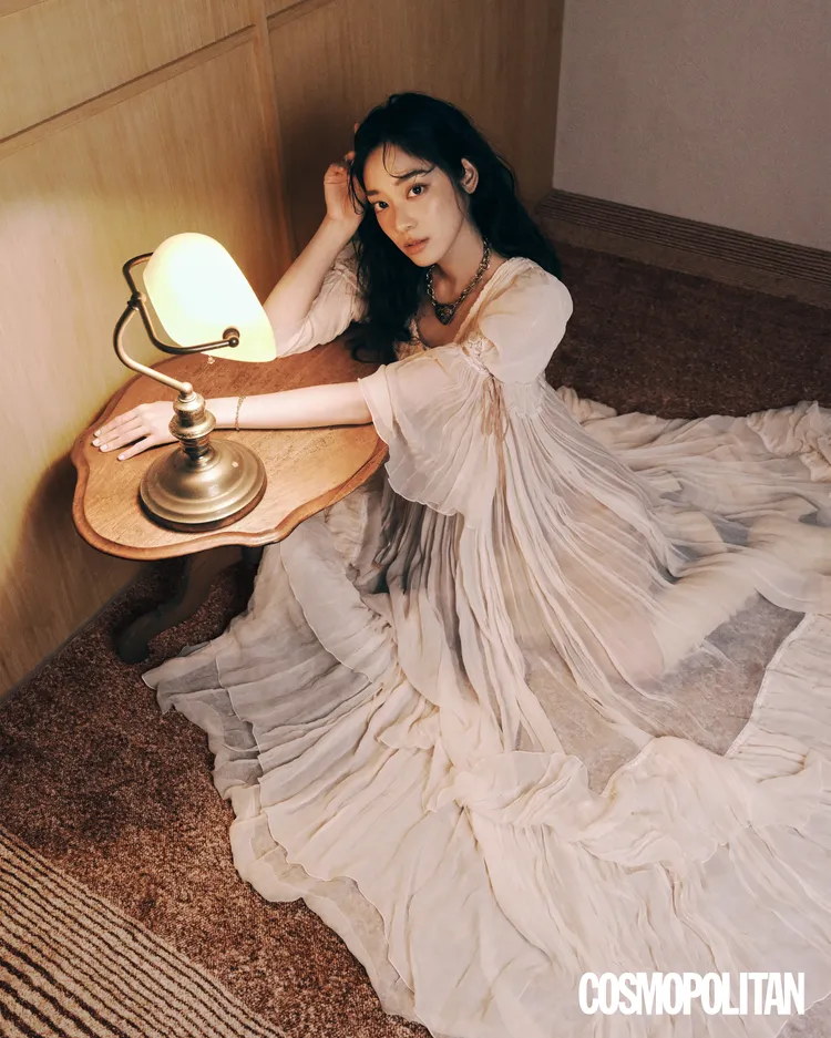 江齊拍攝《COSMOPOLITAN》封面。《COSMOPOLITAN》提供