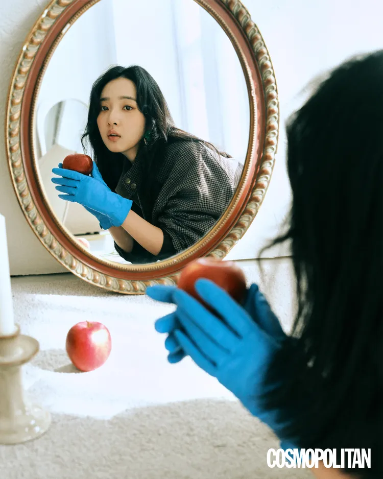 李沐拍攝《COSMOPOLITAN》封面。《COSMOPOLITAN》提供