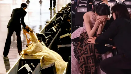 星光大赏｜孟子义惨跌跪地摔出绝美神图！连2年摔倒成爆剧预兆