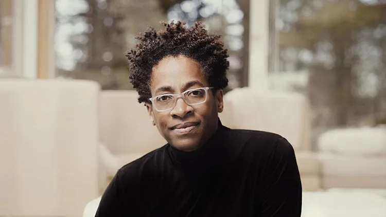 圖片轉引自 Jacqueline Woodson 官網
