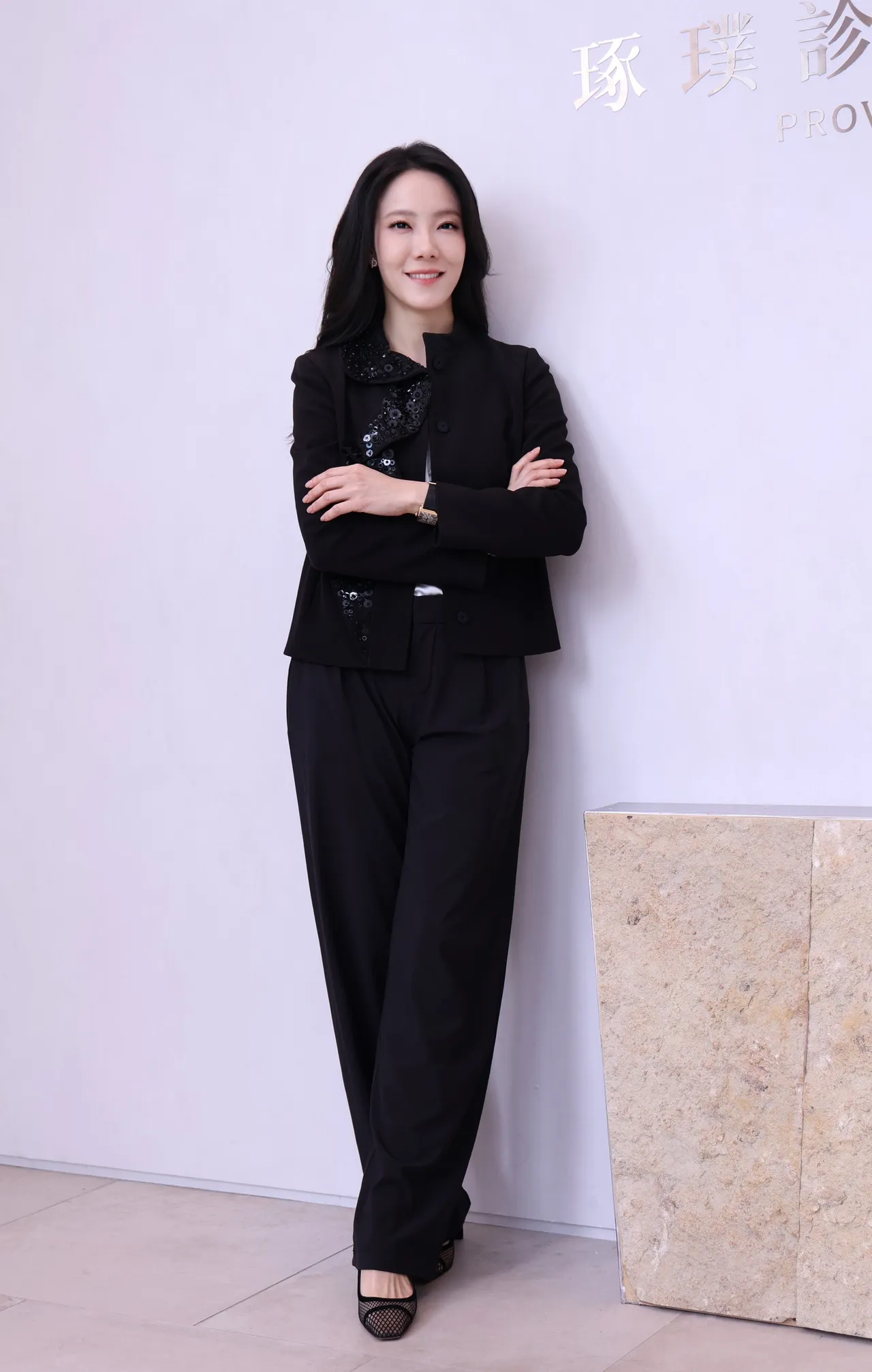 罗玉佩医创立的琢璞诊所主打「六感体验」与「高订拉提」。庄宗达摄