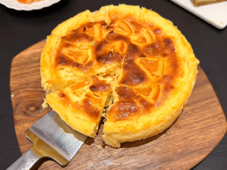 亞尼克全新橙光橘香巴斯克生起司(6吋)，售價600元。陳揚盛攝