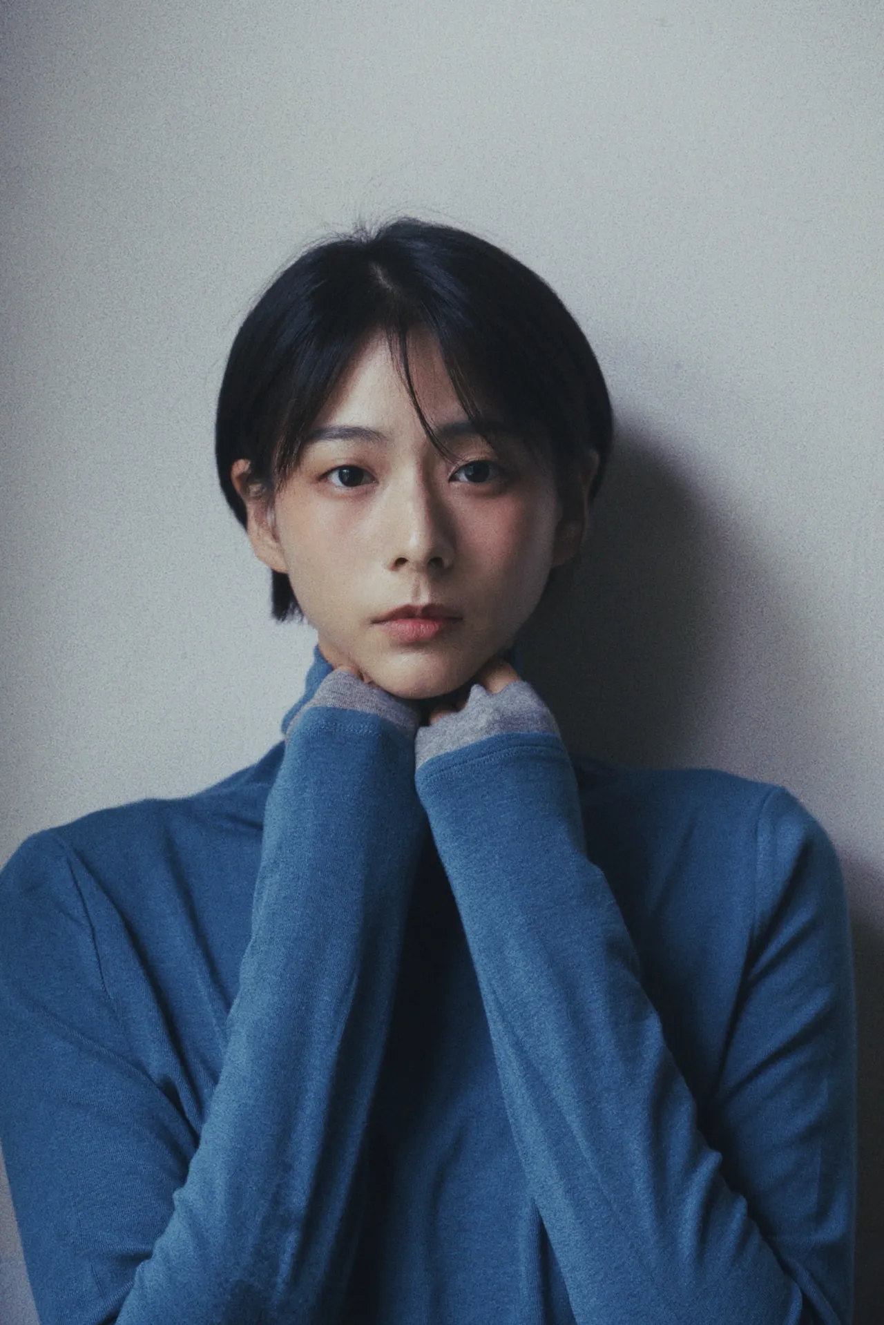 袁漠遥短发造型露出，被认为像短发的广濑铃。周子娱乐提供 