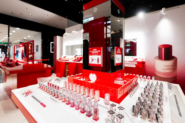 韓妝品牌TIRTIR即日起至12月18日於新光三越信義新天地A11打造快閃店。品牌提供