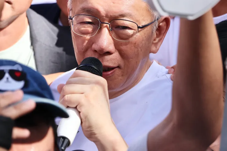 柯文哲涉贪及侵占政治献金案，今起连续10天迎来辩论终章。庄宗达摄