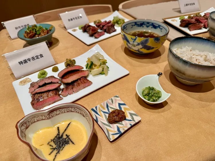 牛舌佑介主打定食價格以赤身、上選及特選等部位而定。莊偉祺攝