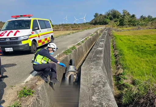 苗栗87岁翁骑车出门未返家　家属沿路寻找惊见摔落水沟身亡