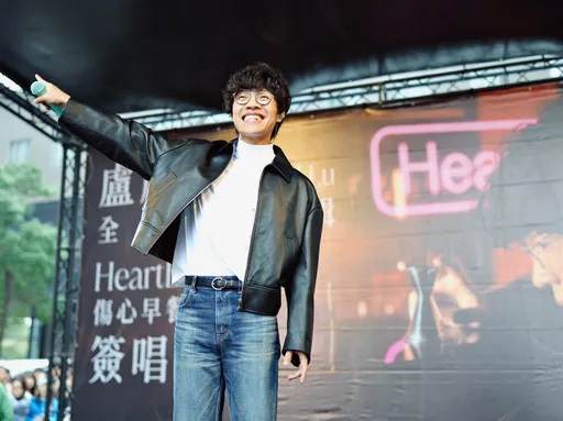 卢广仲台南签唱9小时后惊「皱纹变多」　演出遇「放送事故」一反应封神